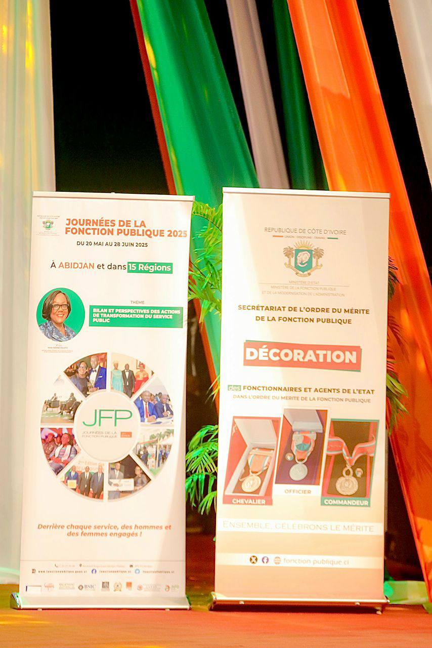 Cérémonie de décoration des fonctionnaires et agents de l’État